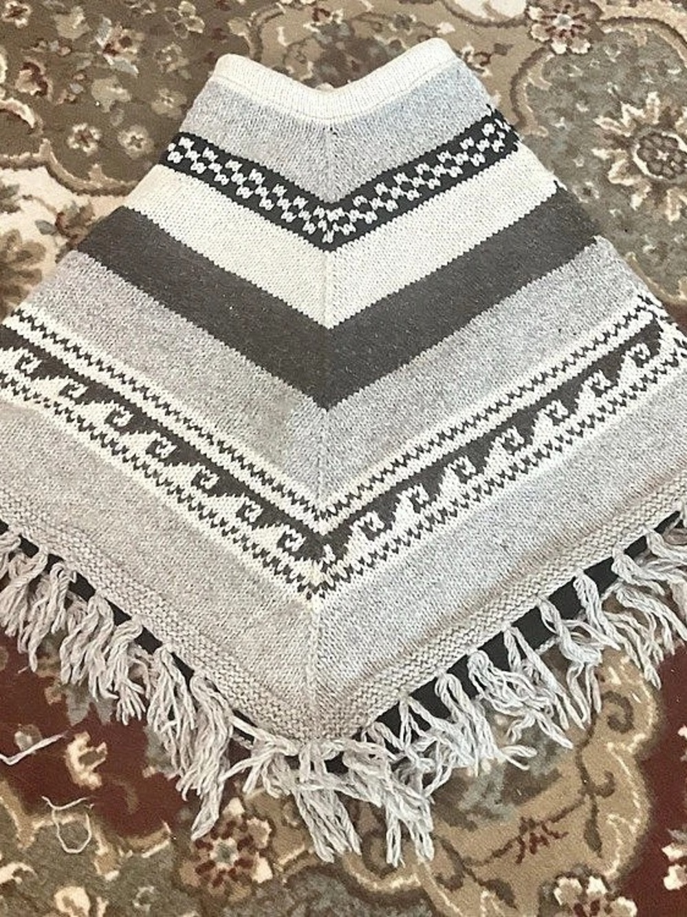 Kyber New Zealand 100% wool Geometric Knit Poncho in Gray & White